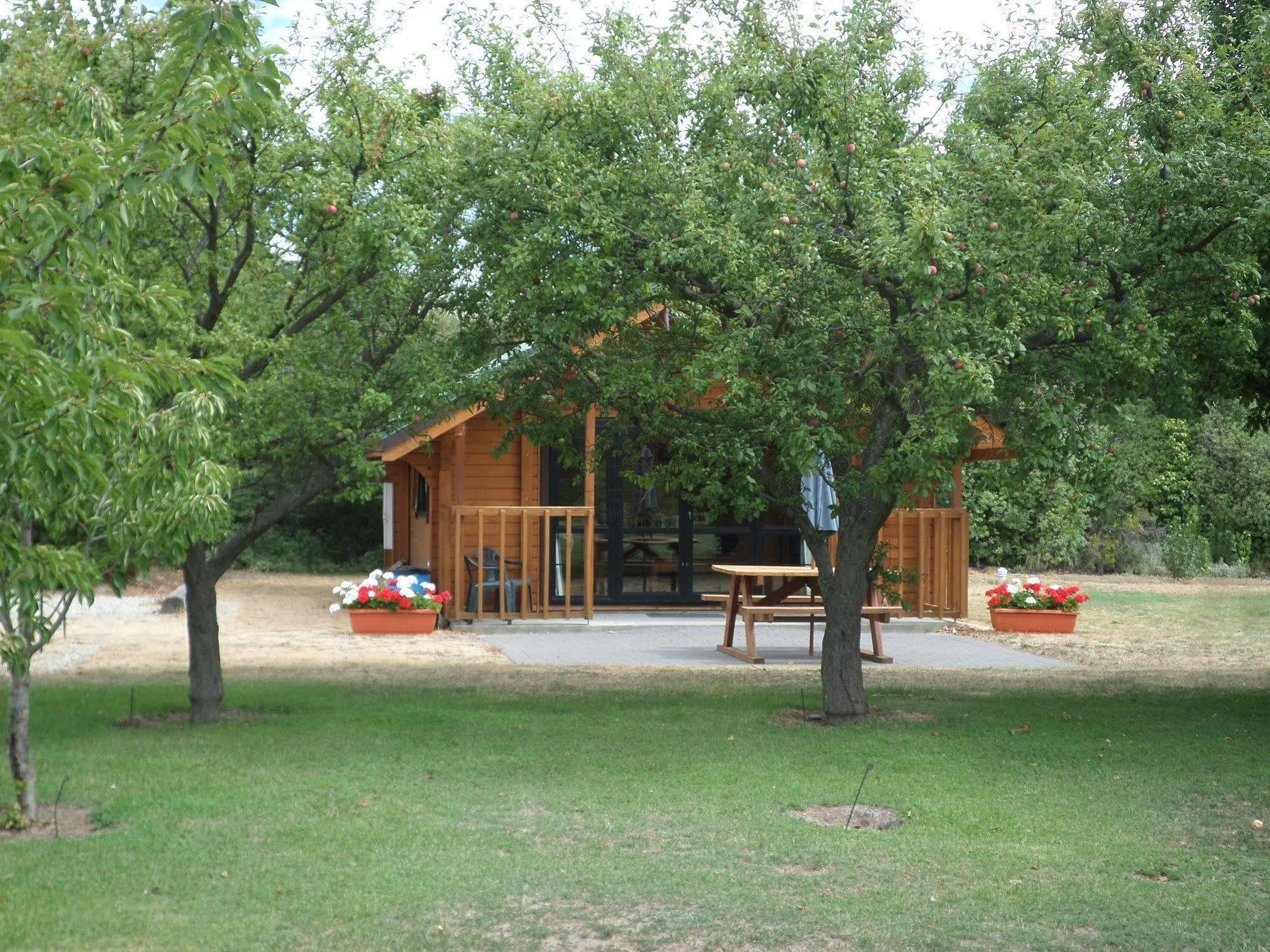 Central Chalets Ltd Alexandra Eksteriør bilde