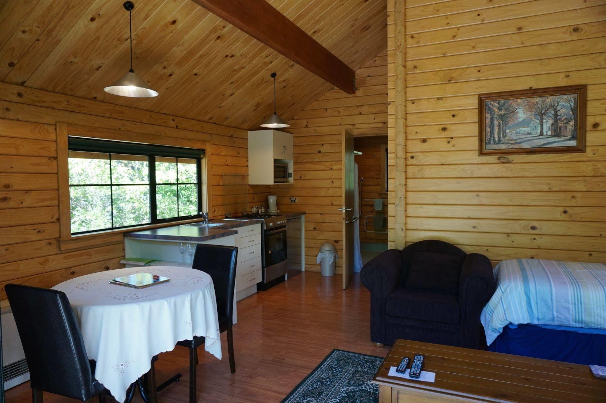 Central Chalets Ltd Alexandra Eksteriør bilde