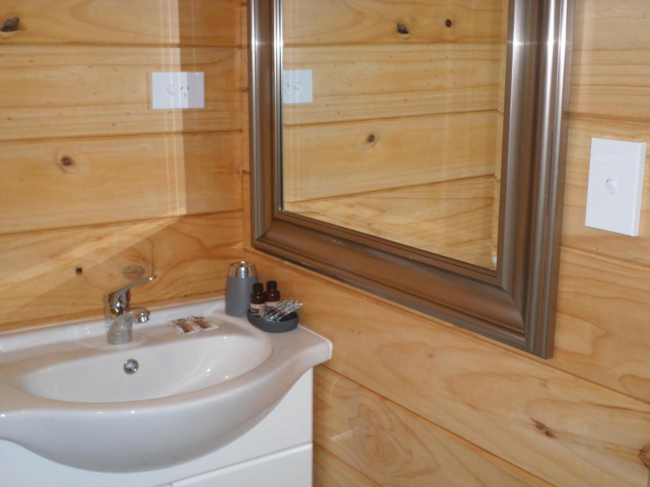 Central Chalets Ltd Alexandra Eksteriør bilde